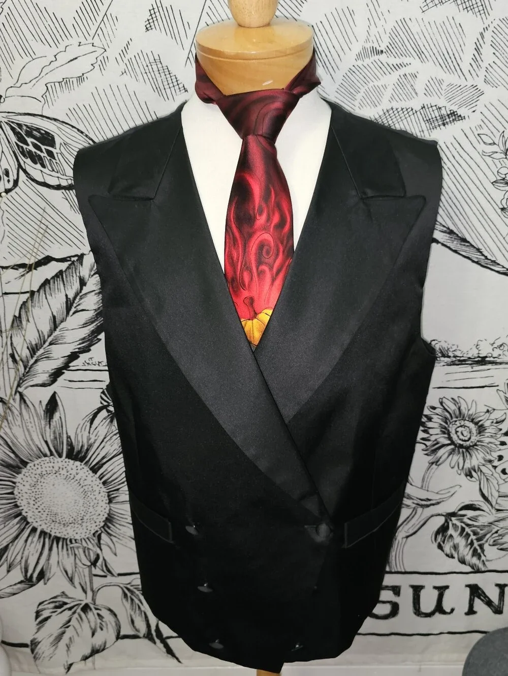 VTG J. Garcia Halloween Pumpkin Neck Tie Butterfly Trap Fifty-Four, 100% Silk
